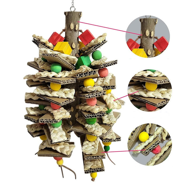 Hängendes Kauspielzeug aus Pappe und Holz für Vögel