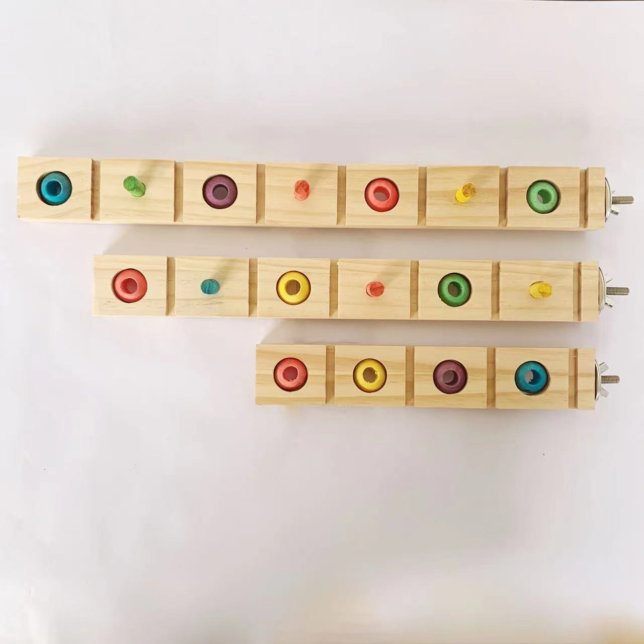 Holzpuzzle-Trainingsstab für Papageien
